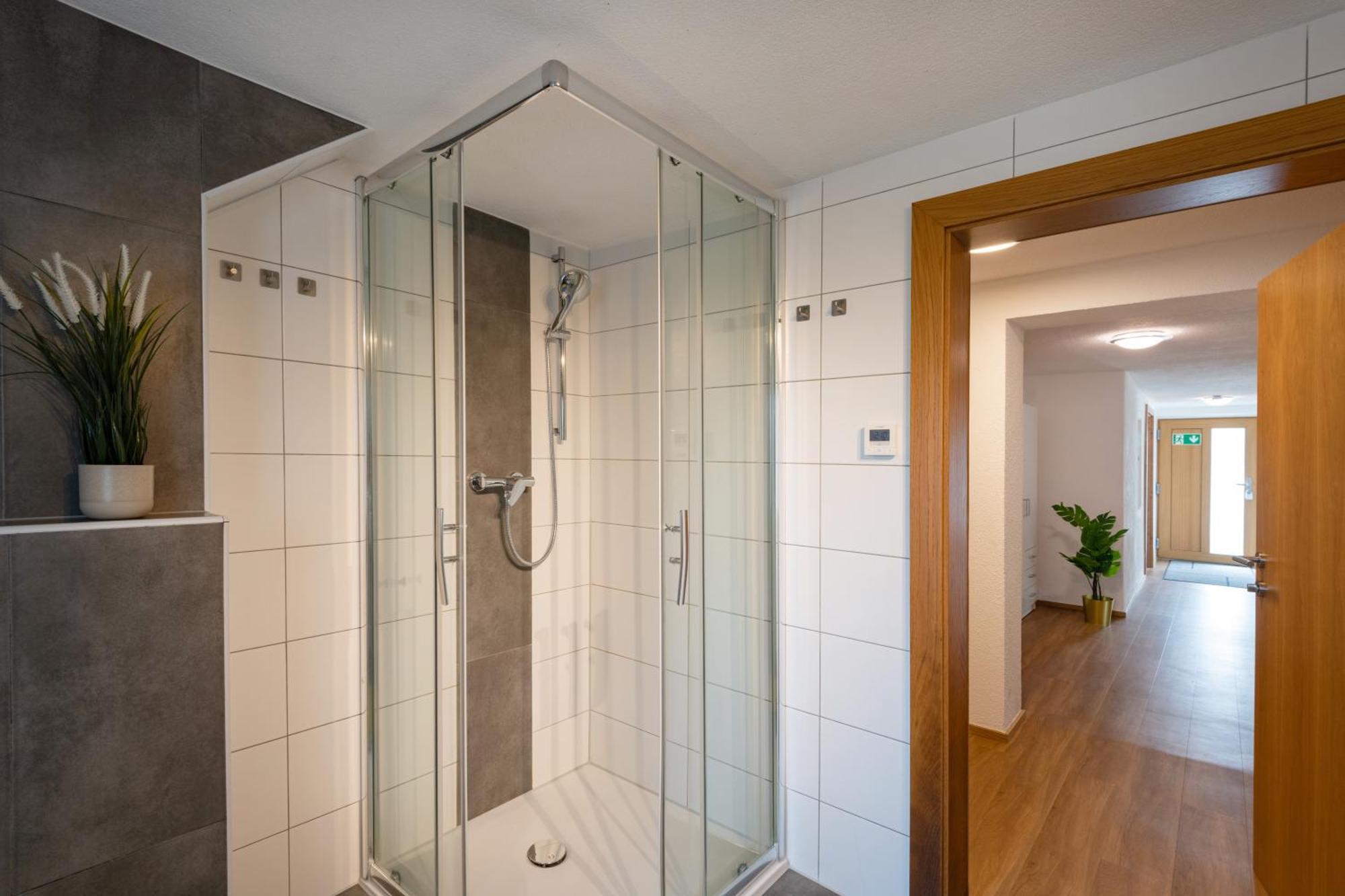 Modernes Apartment - 3 Schlafzimmer - 2 Kostenlose Parkplaetze Fügen Εξωτερικό φωτογραφία